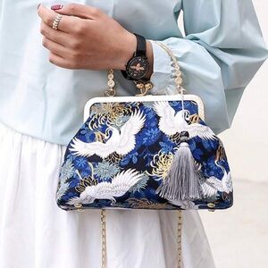 VINTAGE EMBROIDERED HANDBAG/SHOULDER BAG